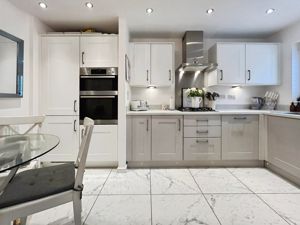 Photo 17- click for photo gallery